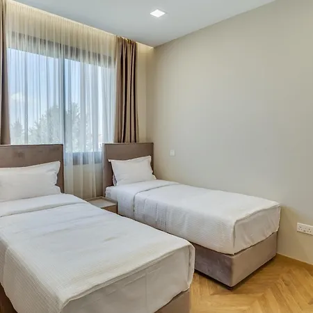 Apartment Pantio Living
