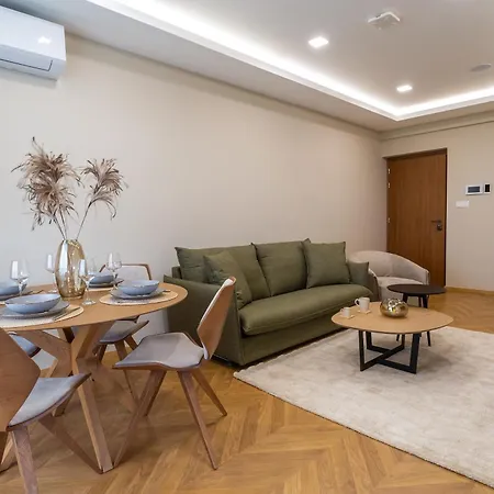 Apartment Pantio Living