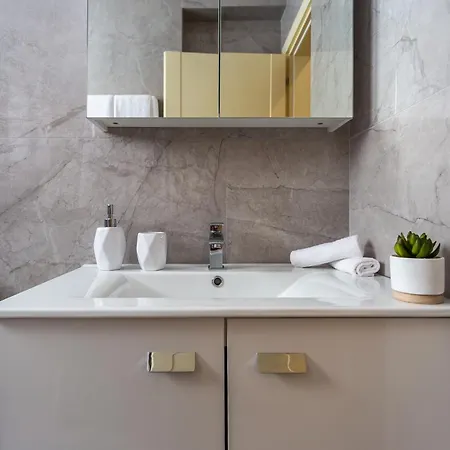 Apartament Pantio Living Meneou