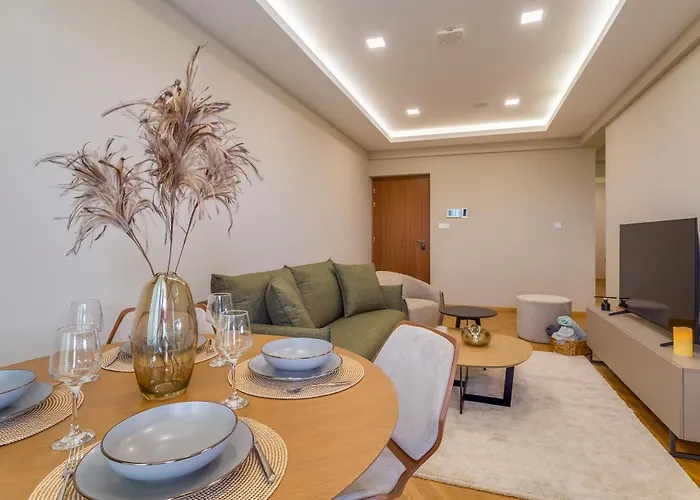 Apartment Pantio Living Meneou